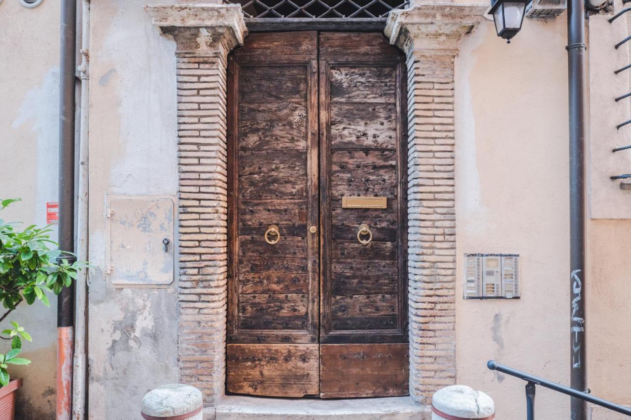 La Vetrina, The Renaissance Charme Of Piazza Navona Διαμέρισμα Ρώμη Εξωτερικό φωτογραφία
